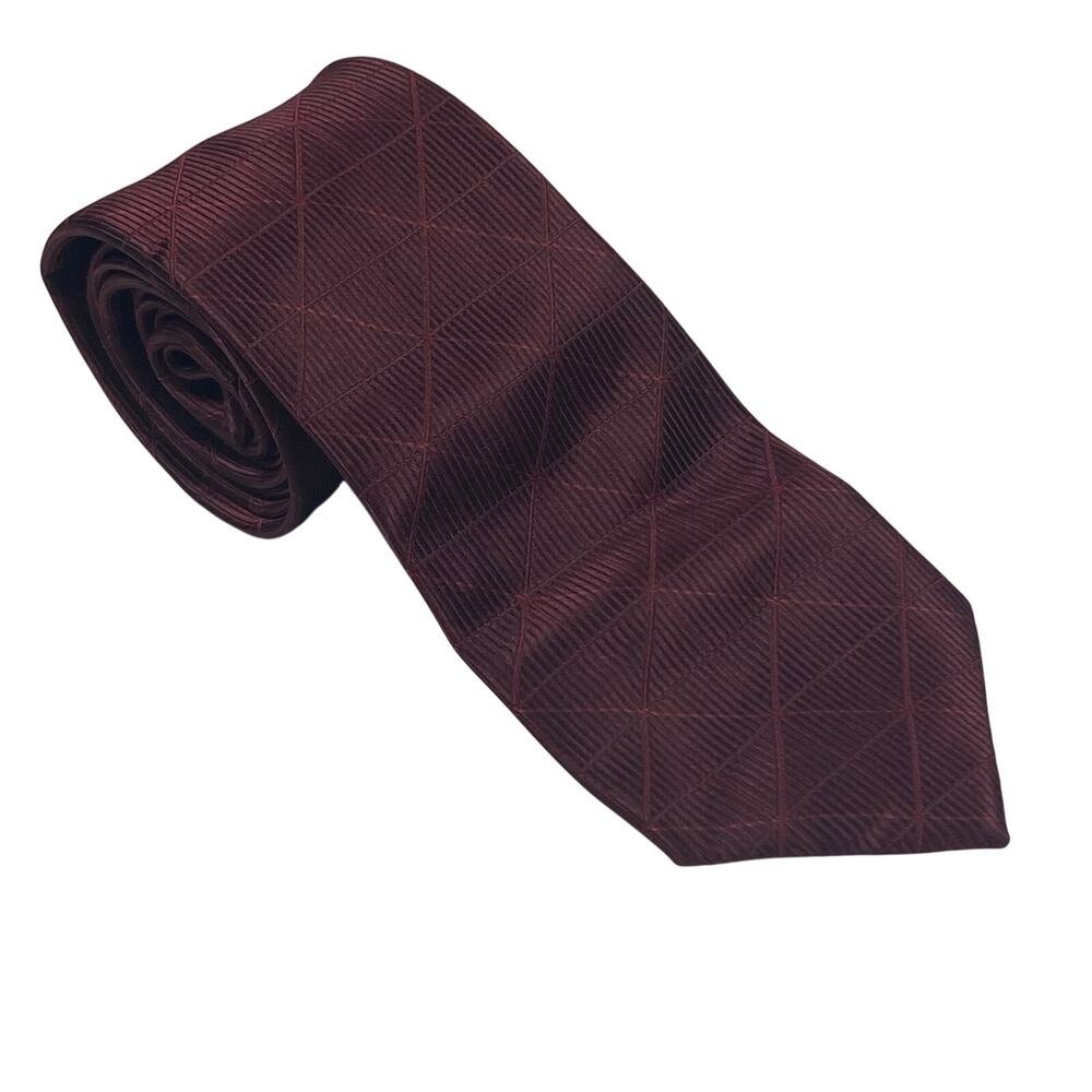 Van Heusen Men's Tie Traveler Slim Maroon Geometric 2.75x60 NWOT